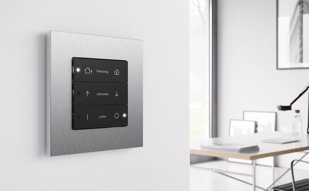 Рамка Esprit Алюминий 3-постовая — 3