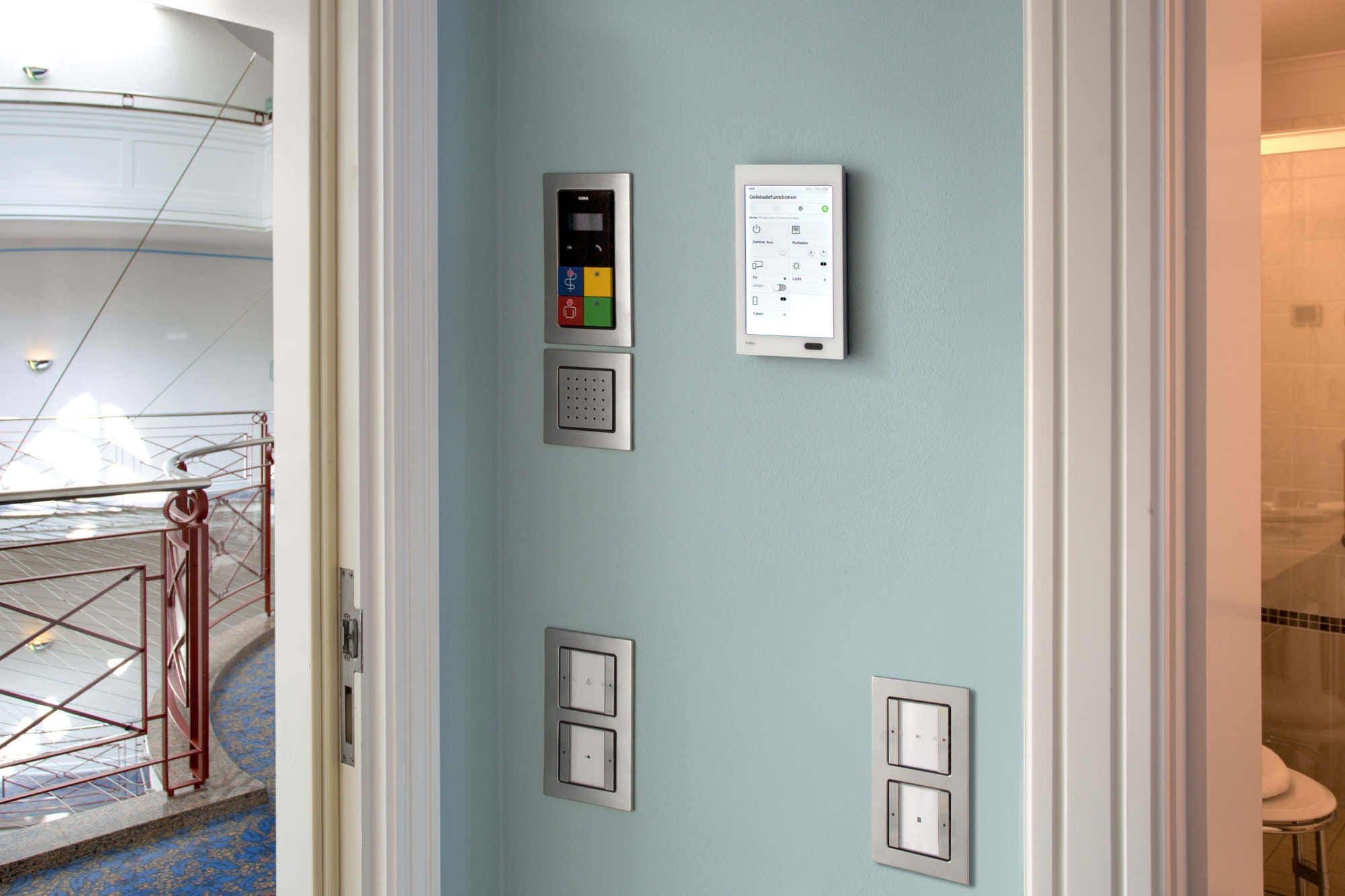 Рамка E2 Алюминий 3-постовая — 7